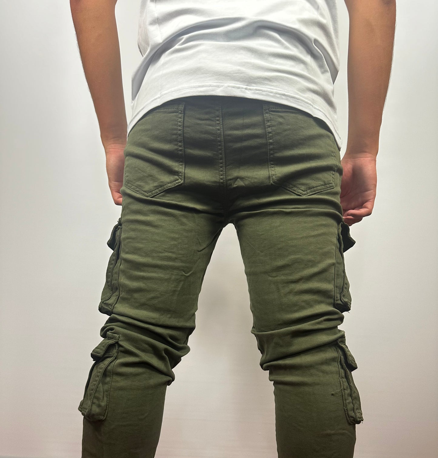 Pantalon cargo verde caqui