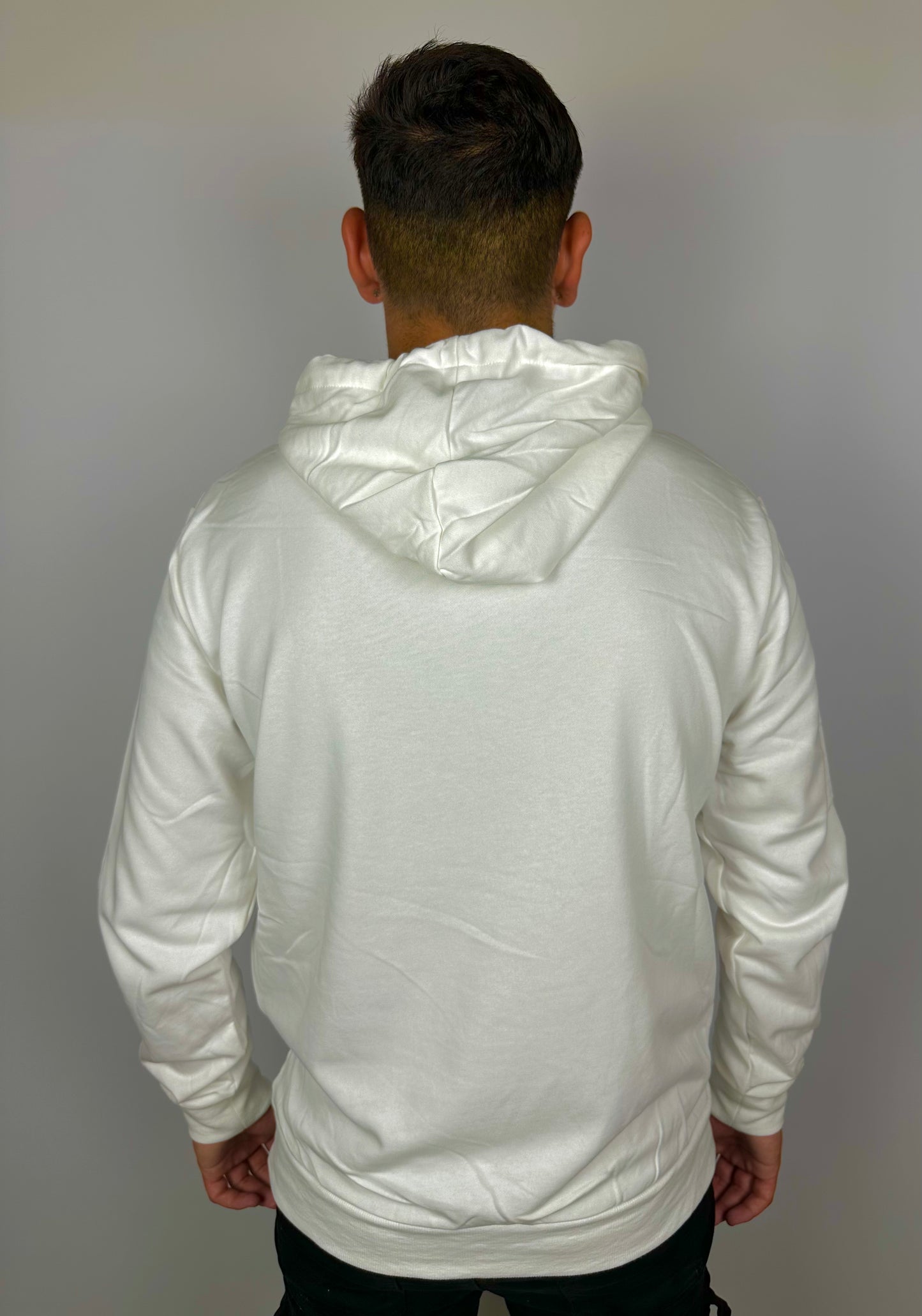 Sudadera blanca con capucha